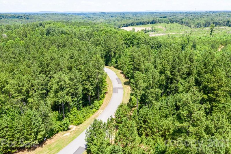 Property image 4 at 124 Portside Drive, Statesville, NC 28677