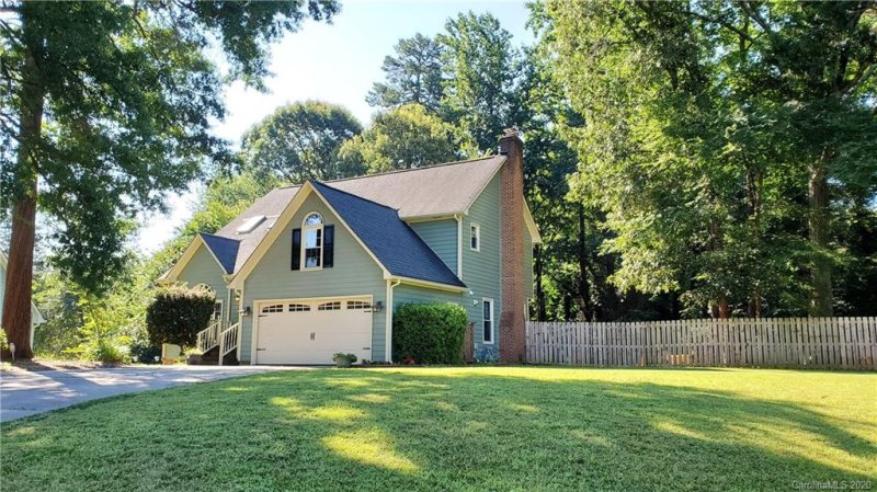 Property image 2 at 20700 Willow Pond Road, Cornelius, NC 28031