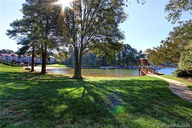 Property image 2 at 17919 Kings Point Drive, Cornelius, NC 28031