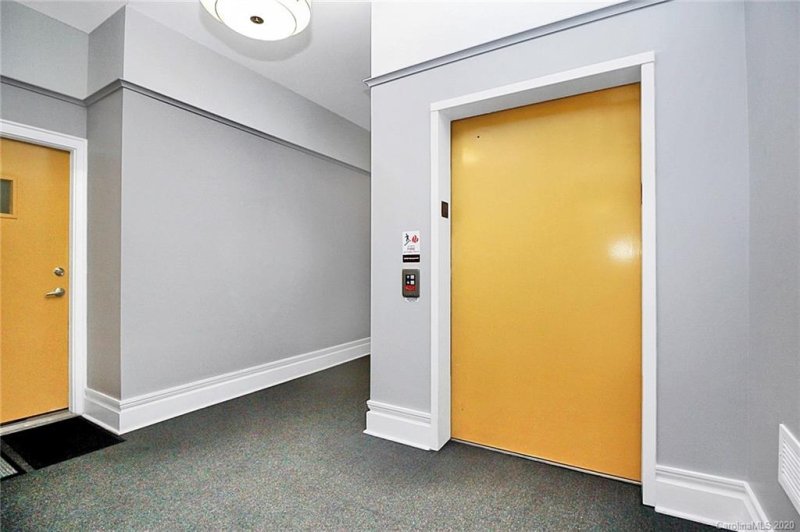 Property image 4 at 404 N Laurel Avenue, Charlotte, NC 28204
