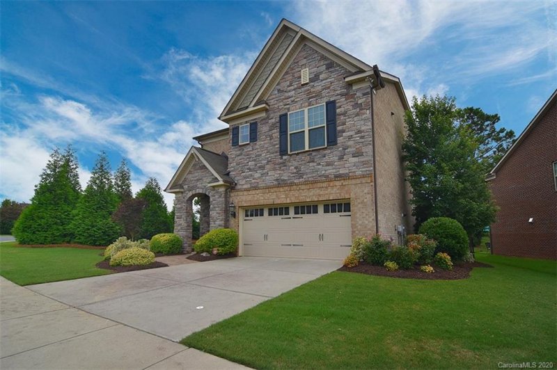 Property image 2 at 8409 Garden View Drive, Charlotte, NC 28277