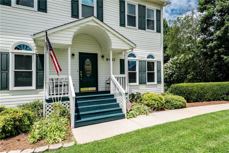 Property image 3 at 6057 Gold Creek Estate Drive, Hickory, NC 28601