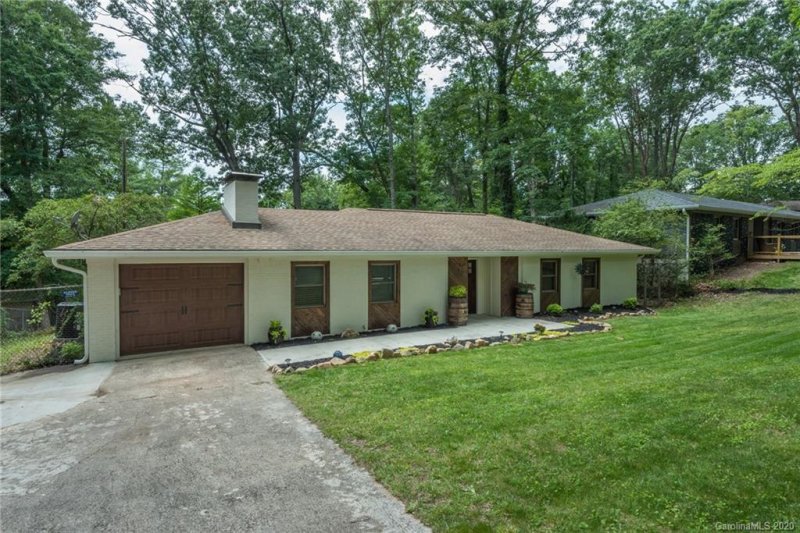 Property image 2 at 52 Rathfarnham Road, Asheville, NC 28803