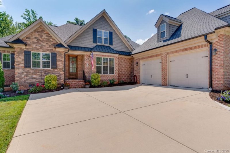 2460 Shiny Leaf Drive