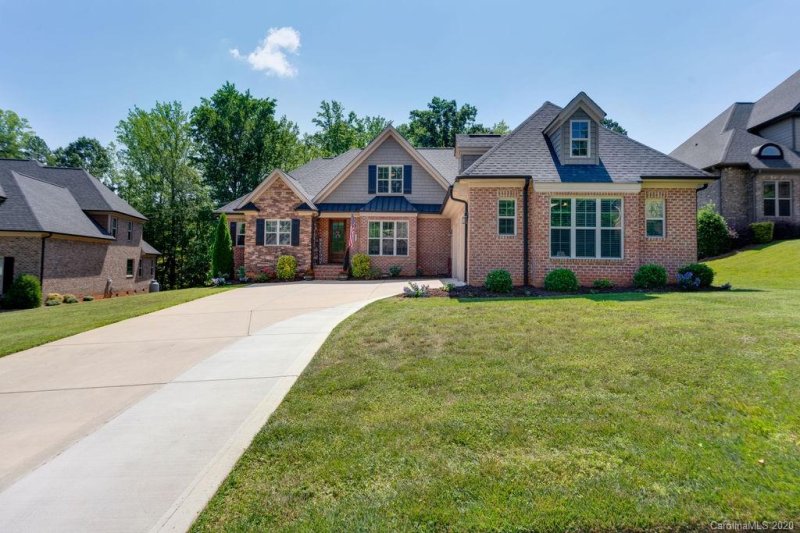 Property image 4 at 2460 Shiny Leaf Drive, Denver, NC 28037