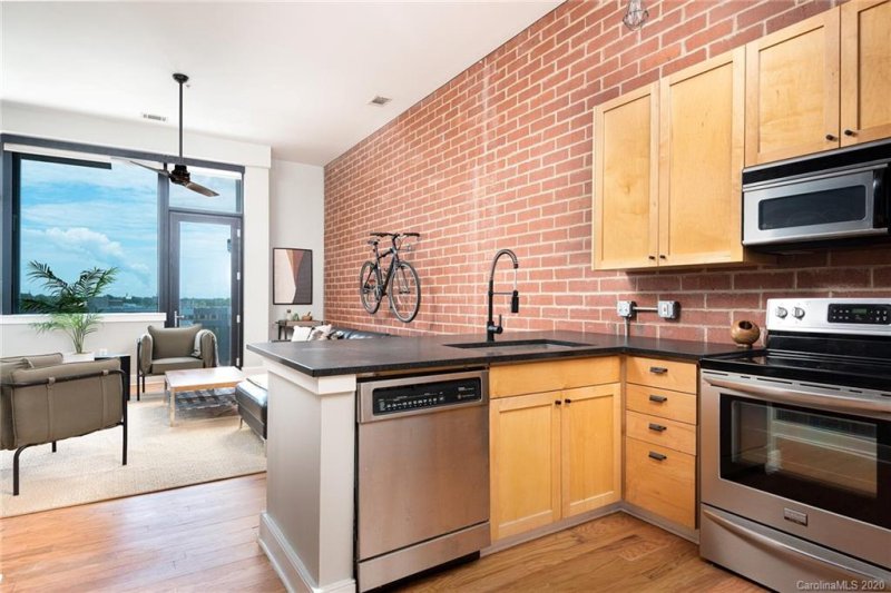 Property image 3 at 710 W Trade Street, Charlotte, NC 28202