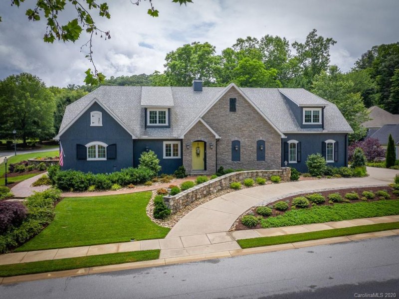 Property image 2 at 25 Mistletoe Trail, Hendersonville, NC 28791