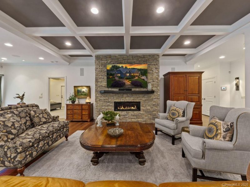 Property image 3 at 25 Mistletoe Trail, Hendersonville, NC 28791