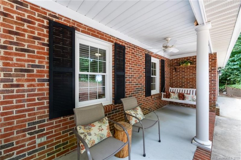 Property image 5 at 7136 Hillside Lane, Charlotte, NC 28226