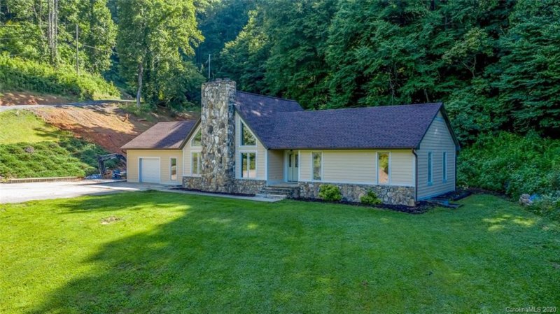 Property image 2 at 274 Lotawatah Drive, Burnsville, NC 28714