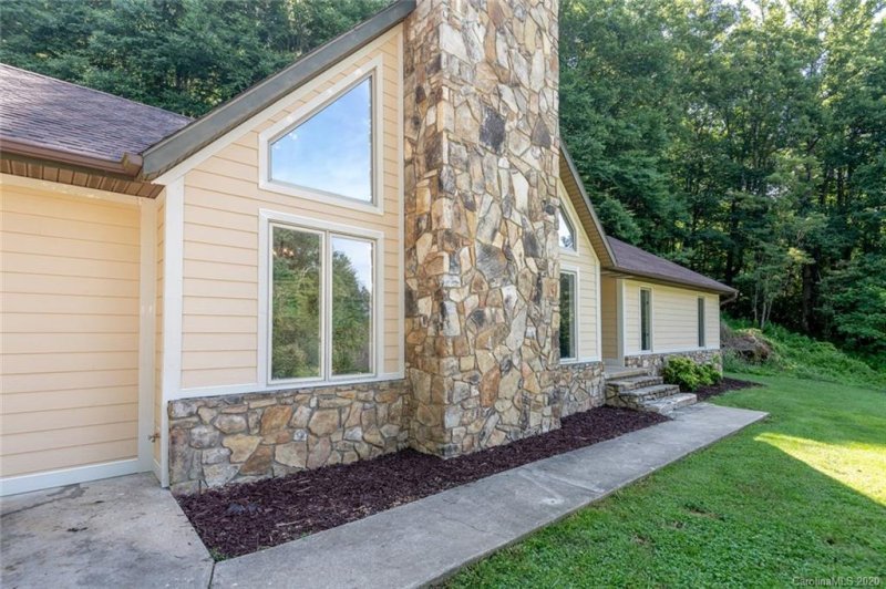 Property image 5 at 274 Lotawatah Drive, Burnsville, NC 28714