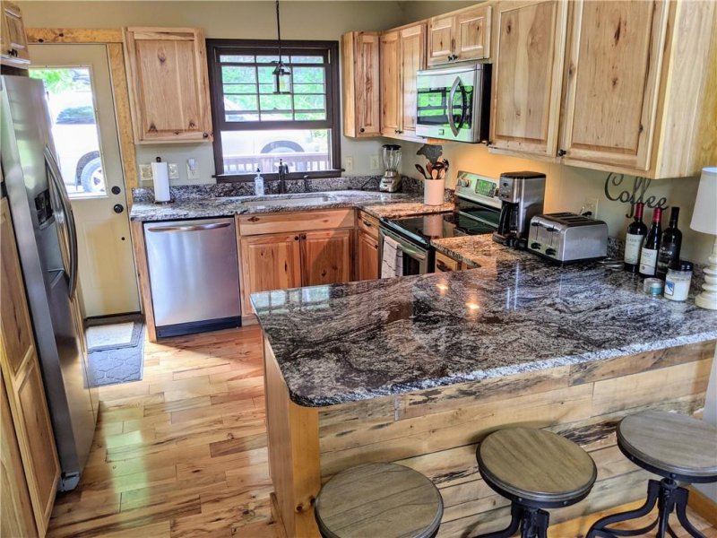 Property image 3 at 107 Overbrook Trail, Beech Mountain, NC 28604