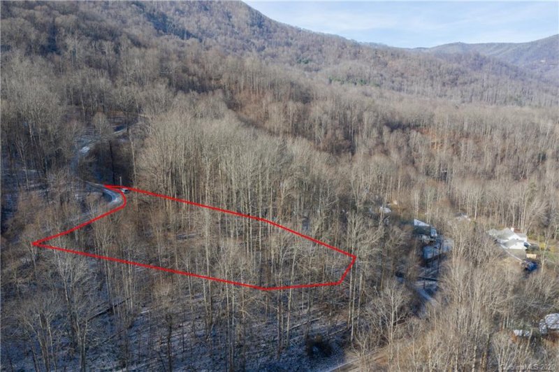 Property image 3 at 410 Kitty Lane, Waynesville, NC 28785