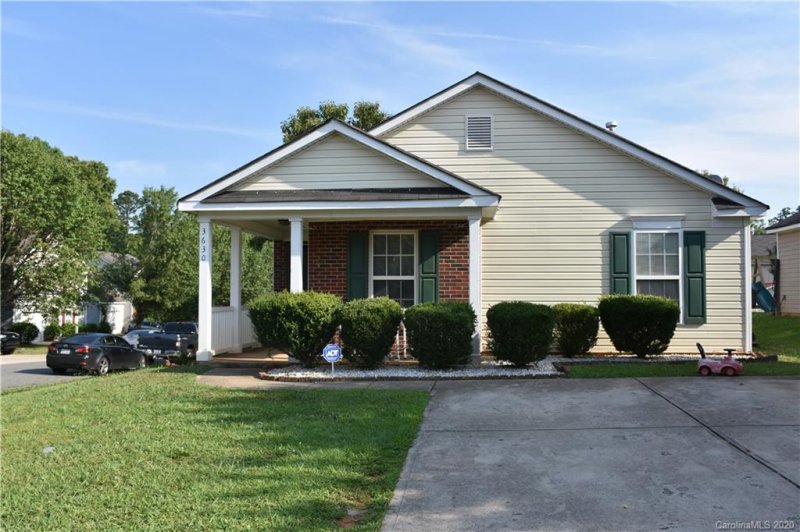 Property image 2 at 3630 Kiley Lane, Charlotte, NC 28216