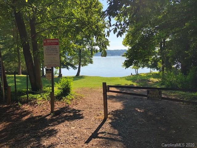 Property image 3 at 4955 Surfwood Drive, Sherrills Ford, NC 28673