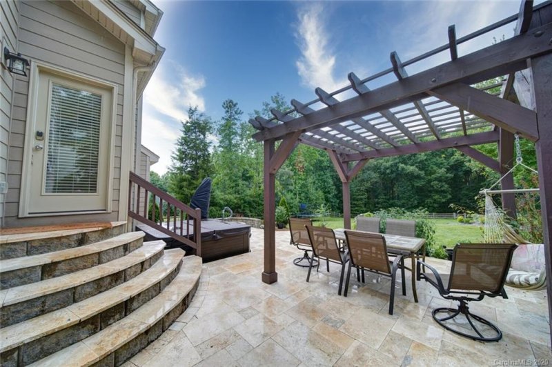 Property image 5 at 401 Cove Creek Loop, Mooresville, NC 28117