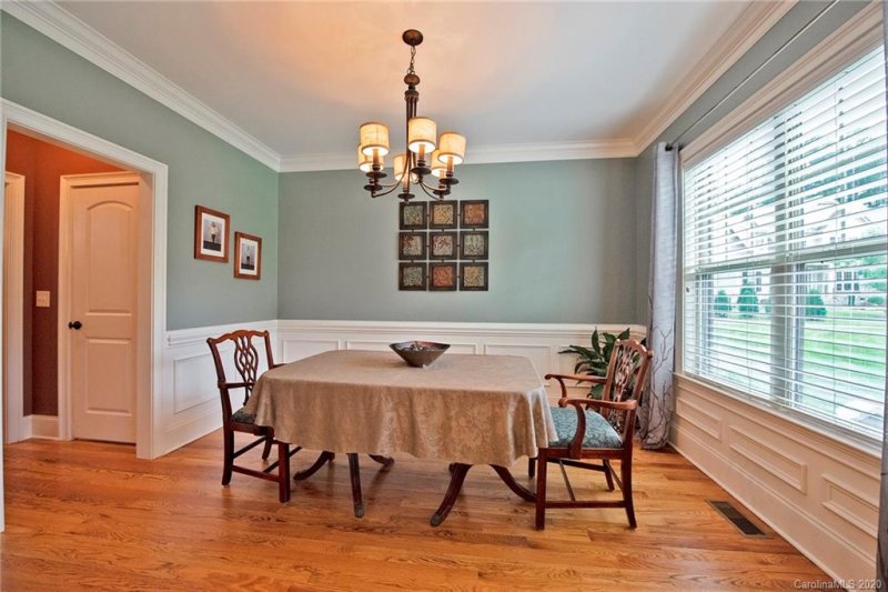 Property image 4 at 131 Lakeshore Hills Drive, Mooresville, NC 28117