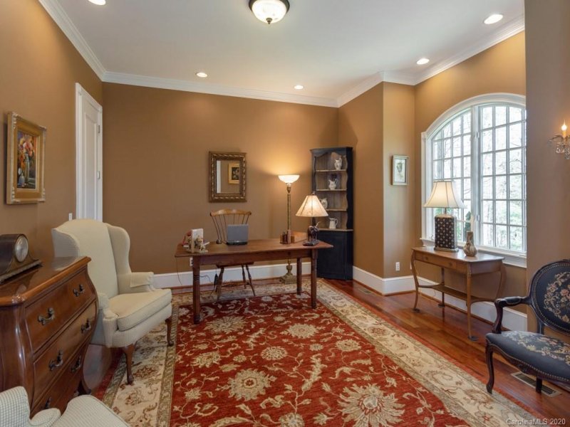 Property image 5 at 325 Solomon Circle, Hendersonville, NC 28739