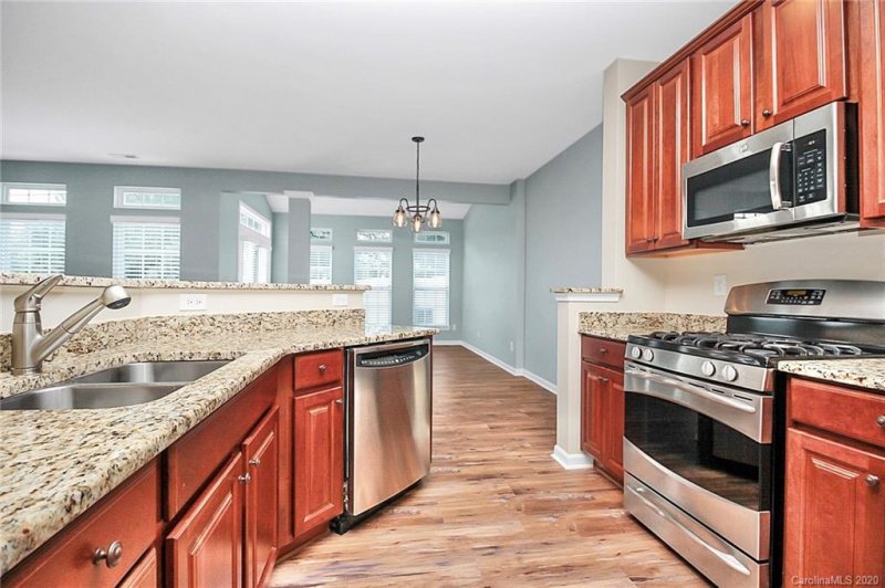 Property image 4 at 12103 Windy Rock Way, Charlotte, NC 28273