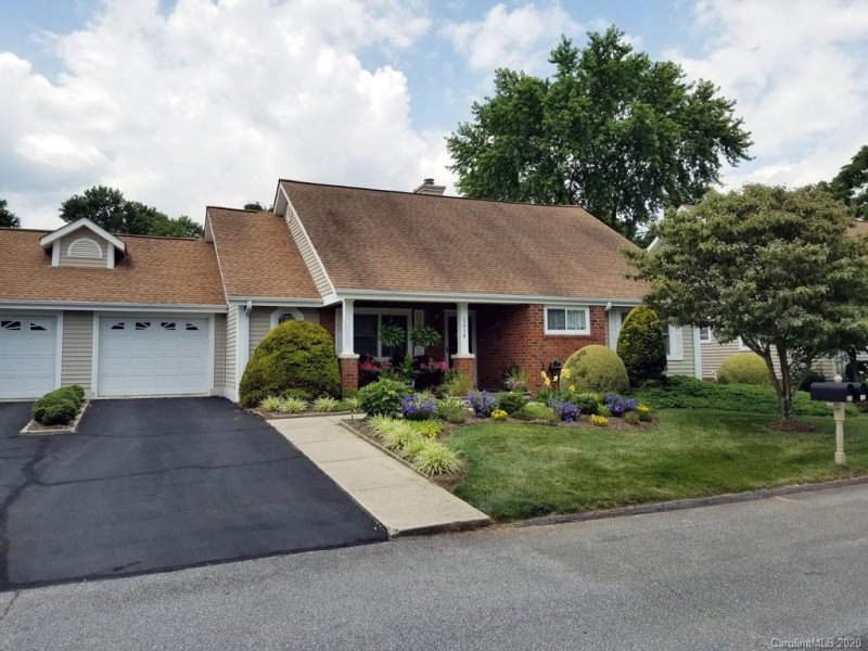 1014 Saddlebrook Drive