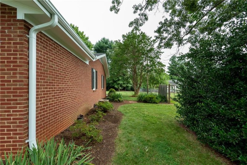 Property image 3 at 5728 Valley Field Road, Hickory, NC 28602