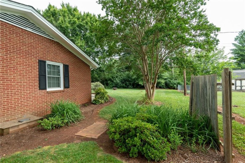 Property image 4 at 5728 Valley Field Road, Hickory, NC 28602