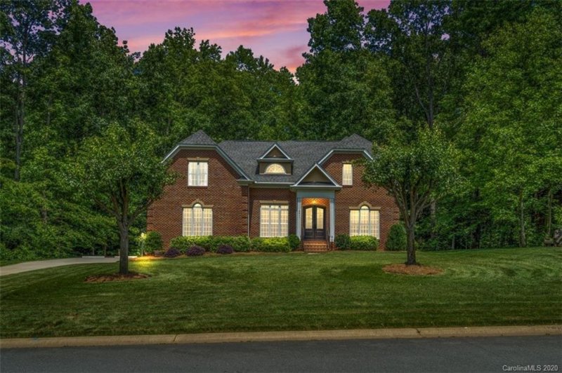 Property image 3 at 10511 Olde Irongate Lane, Mint Hill, NC 28227