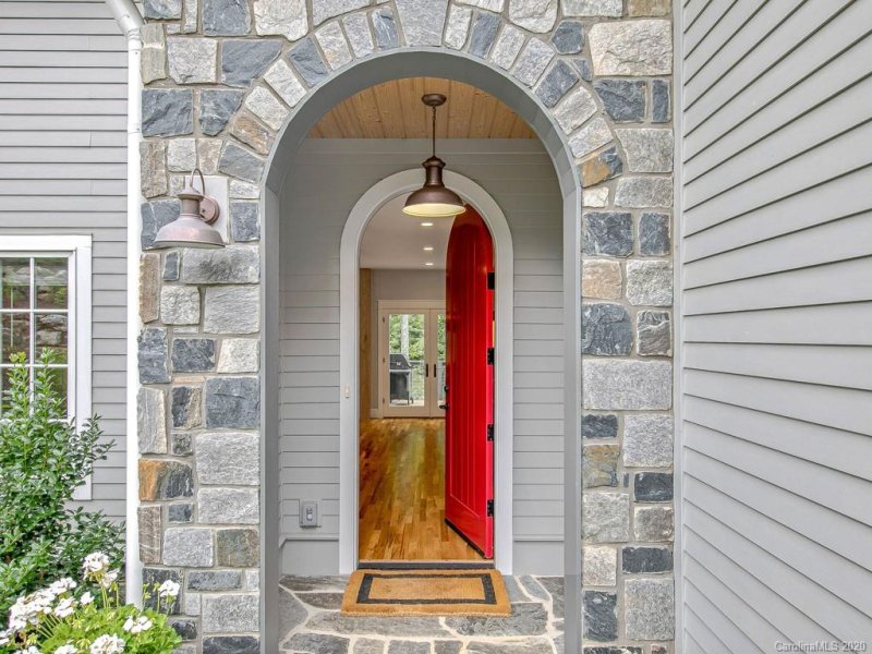 Property image 2 at 18 Twinflower Trail, Asheville, NC 28804