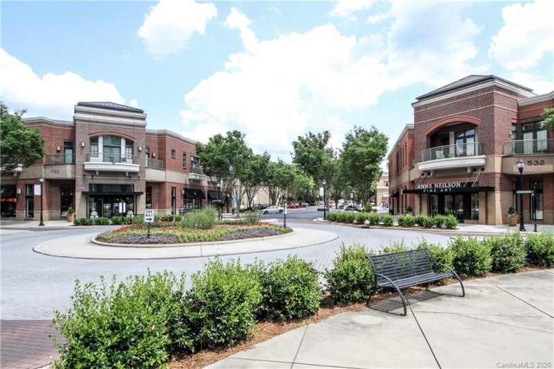 Property image 2 at 721 Governor Morrison Street, Charlotte, NC 28211