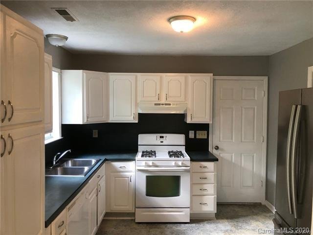 Property image 4 at 8019 Glencannon Drive, Charlotte, NC 28227