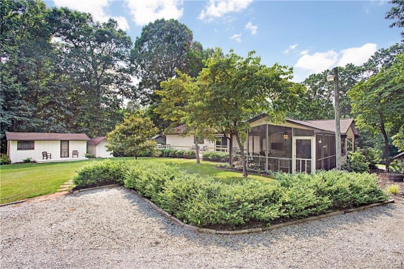 Property image 4 at 34 Timothy Lane, Candler, NC 28715