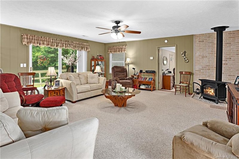 Property image 5 at 34 Timothy Lane, Candler, NC 28715