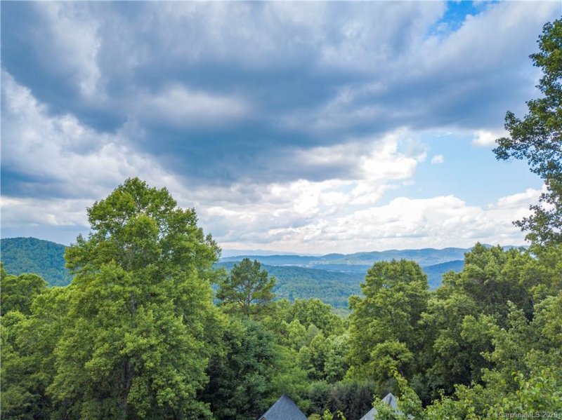 Property image 3 at 125 Stonecrest Drive, Asheville, NC 28803