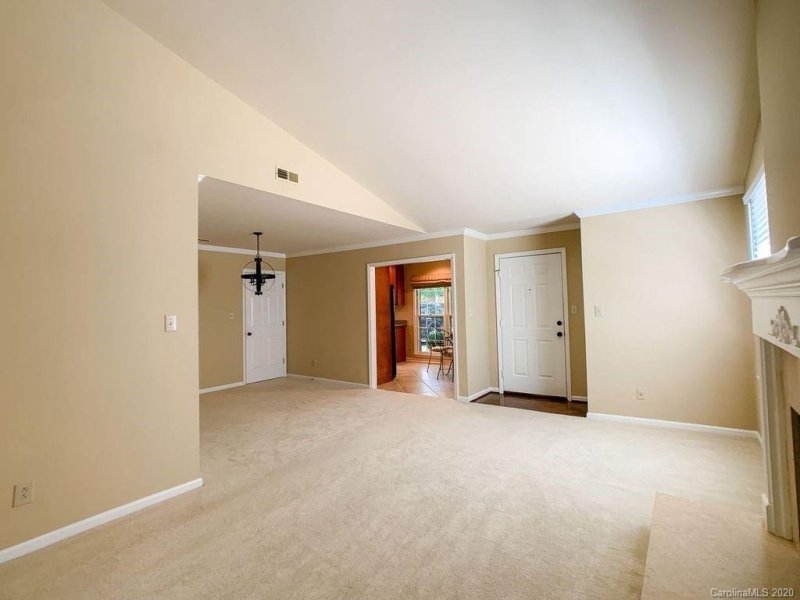 Property image 2 at 2420 Dryden Lane, Charlotte, NC 28210