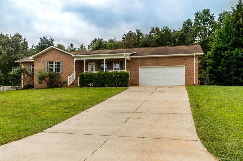 Property image 3 at 4128 River Run Circle, Hickory, NC 28602