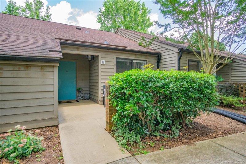 Property image 2 at 4136 Charlotte Highway, Lake Wylie, SC 29710