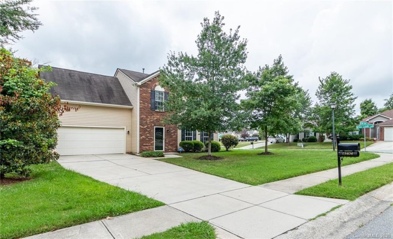 Property image 2 at 13404 Arbor Spring Drive, Charlotte, NC 28269