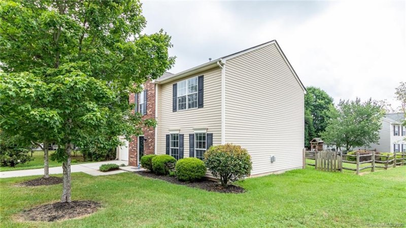 Property image 3 at 13404 Arbor Spring Drive, Charlotte, NC 28269