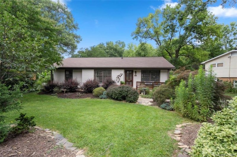 4923 Greenbrook Drive