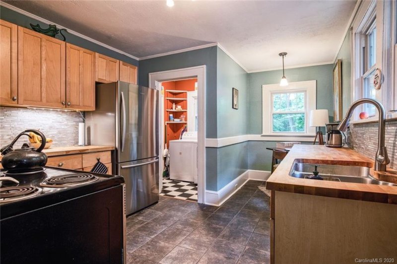 Property image 5 at 40 Dellwood Street, Asheville, NC 28806