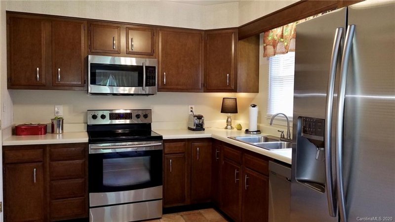 Property image 3 at 1755 Haywood Manor Road, Hendersonville, NC 28791