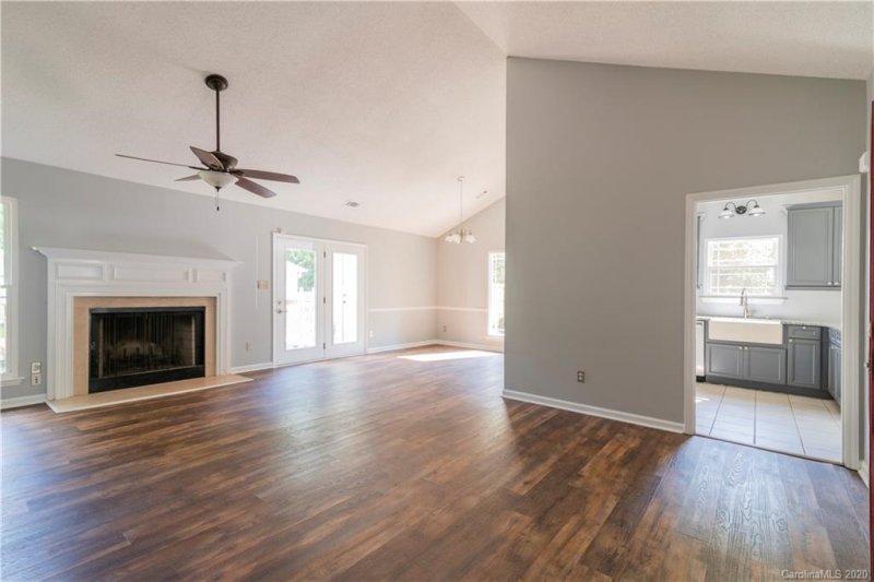 Property image 5 at 10423 Aberdale Way, Charlotte, NC 28273