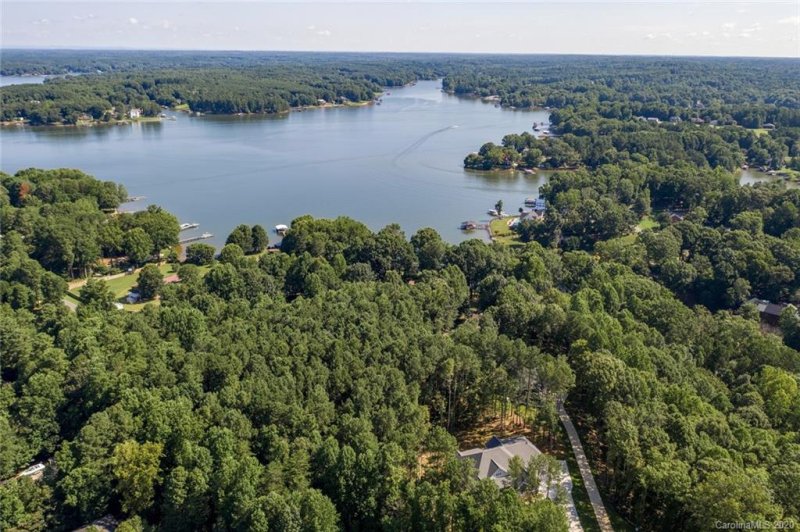 Property image 2 at 480 Robinson Road, Mooresville, NC 28117