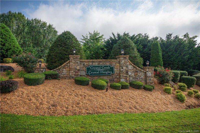 Property image 3 at 511 Crystal Heights Drive, Hendersonville, NC 28739