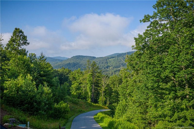 Property image 4 at 294 Crystal Heights Drive, Hendersonville, NC 28739