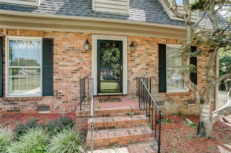 Property image 5 at 2002 Saratoga Drive, Gastonia, NC 28056