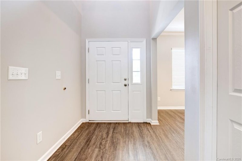 Property image 2 at 11358 Breezehill Lane, Charlotte, NC 28262