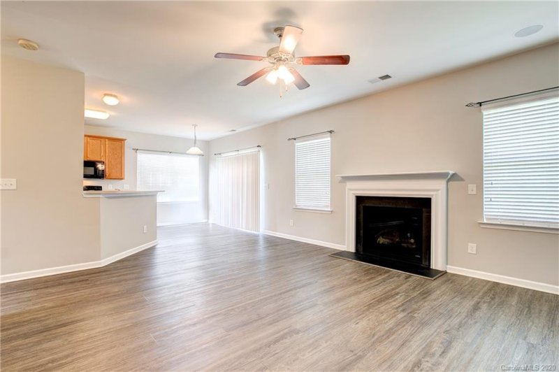 Property image 5 at 11358 Breezehill Lane, Charlotte, NC 28262