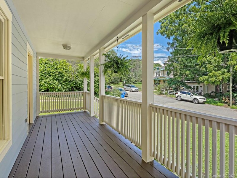Property image 3 at 32 Magnolia Avenue, Asheville, NC 28801