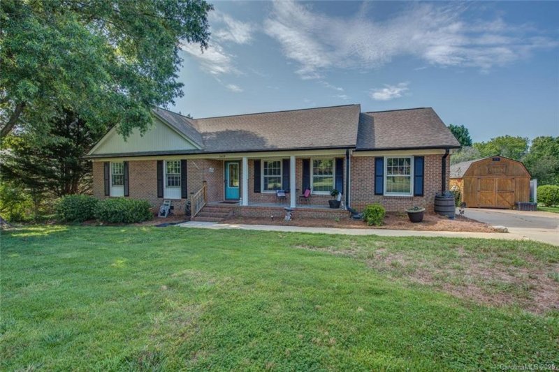Property image 3 at 3409 Sherwood Circle, Gastonia, NC 28056